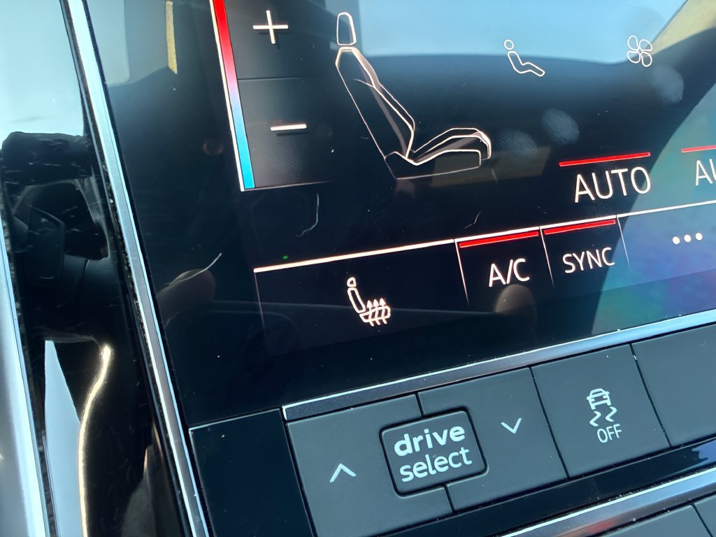 Used 2019 Audi Q8 Premium w/ Convenience Package AWD/4WD image 23