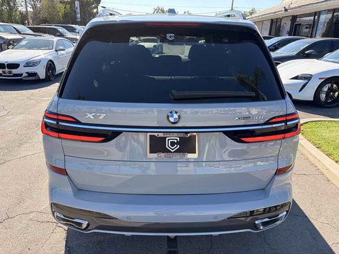 Used 2024 BMW X7 xDrive40i w/ M Sport Package AWD/4WD image 5