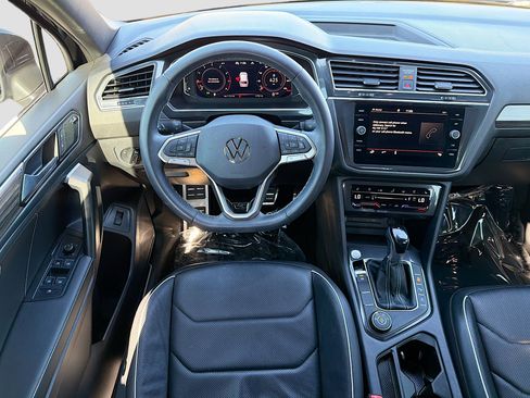 Used 2023 Volkswagen Tiguan SEL R-Line image 16