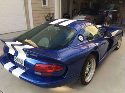 Used 1997 Dodge Viper GTS image 3