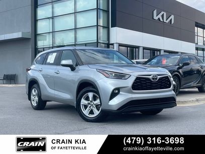 Used 2024 Toyota Highlander LE