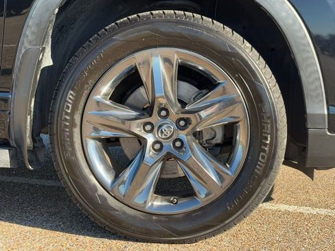 Used 2019 Toyota Highlander Limited Platinum image 9