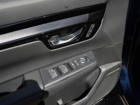 Used 2026 Honda CR-V EX-L image 12