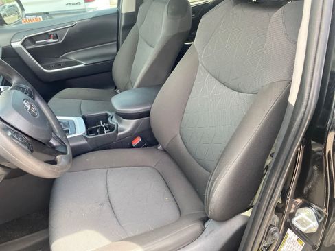 Used 2024 Toyota RAV4 XLE AWD/4WD image 11