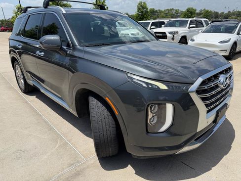 Used 2020 Hyundai Palisade Limited FWD image 3