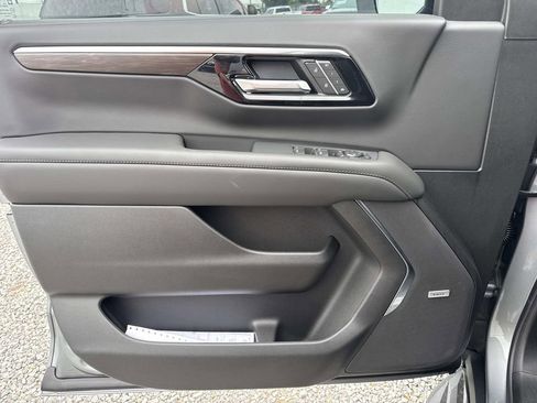 New 2026 Chevrolet Tahoe LT w/ Comfort Package RWD image 17