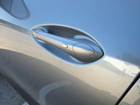 New 2026 Chevrolet Trax RS w/ Sunroof Package FWD image 10