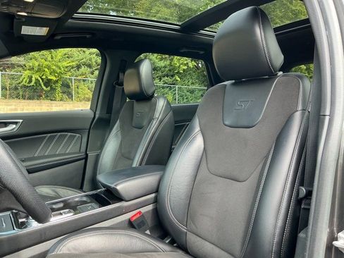 Used 2019 Ford Edge ST w/ Convenience Package image 11