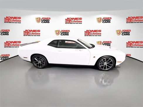 Used 2017 Dodge Challenger R/T Scat Pack image 15