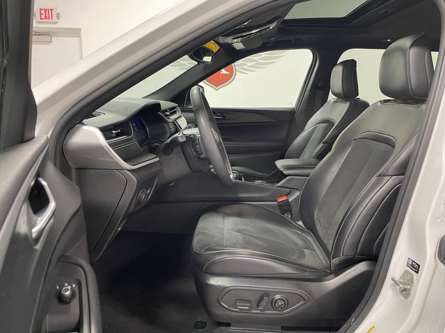 Used 2024 Jeep Grand Cherokee Altitude AWD/4WD image 11