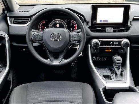 Used 2025 Toyota RAV4 LE image 5