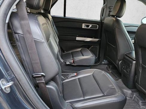 Certified 2023 Ford Explorer XLT w/ Equipment Group 202A RWD image 15