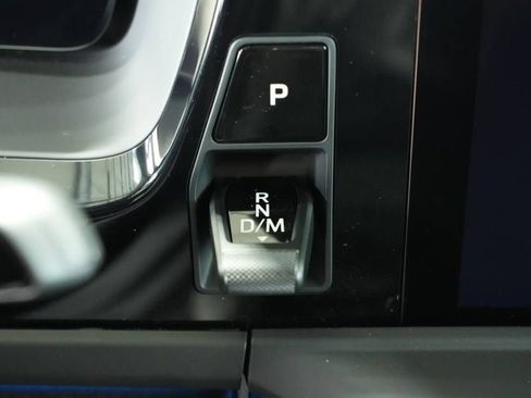 New 2025 Porsche Panamera 4 image 17