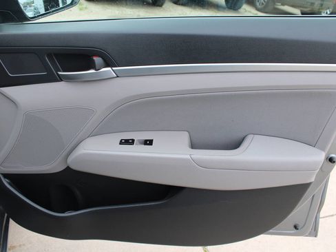 Used 2019 Hyundai Elantra SEL FWD image 7
