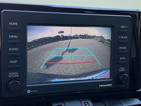 Used 2020 Toyota RAV4 XLE Premium FWD image 18