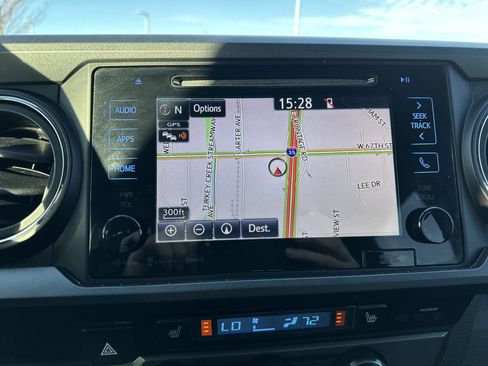 Used 2016 Toyota Tacoma TRD Off-Road image 23