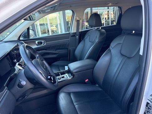 Used 2023 Kia Sorento SX image 7