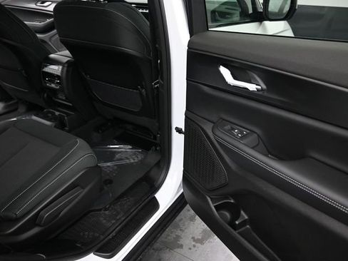 New 2026 Jeep Grand Cherokee L Laredo AWD/4WD image 21