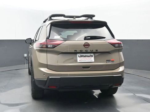Used 2025 Nissan Rogue SV image 19