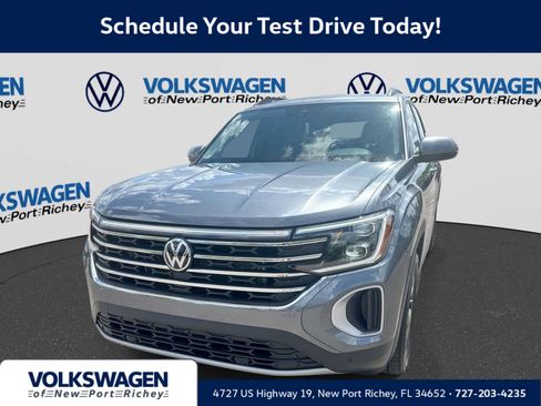 Used 2024 Volkswagen Atlas SE w/ Panoramic Sunroof Package FWD image 1