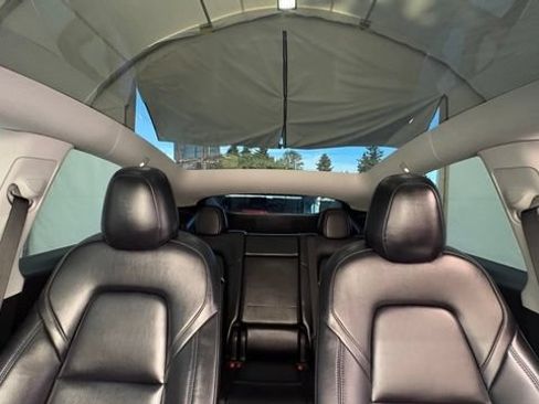 Used 2023 Tesla Model Y Performance AWD/4WD image 30