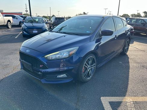 Used 2016 Ford Focus ST FWD image 6