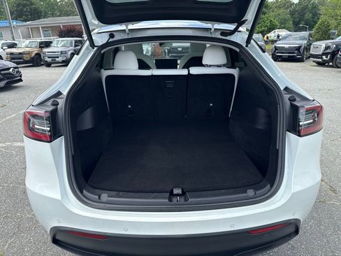 Used 2021 Tesla Model Y Long Range AWD/4WD image 31