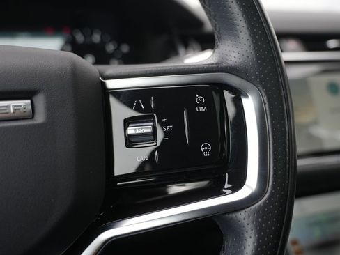 Used 2021 Land Rover Range Rover Velar R-Dynamic S image 46