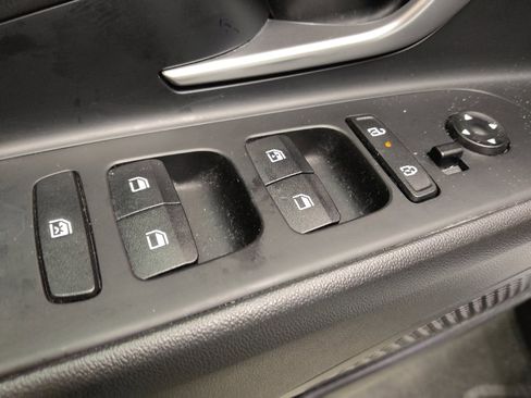 Used 2024 Hyundai Elantra SEL image 27