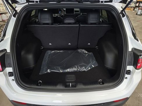 New 2026 Jeep Compass Latitude image 13
