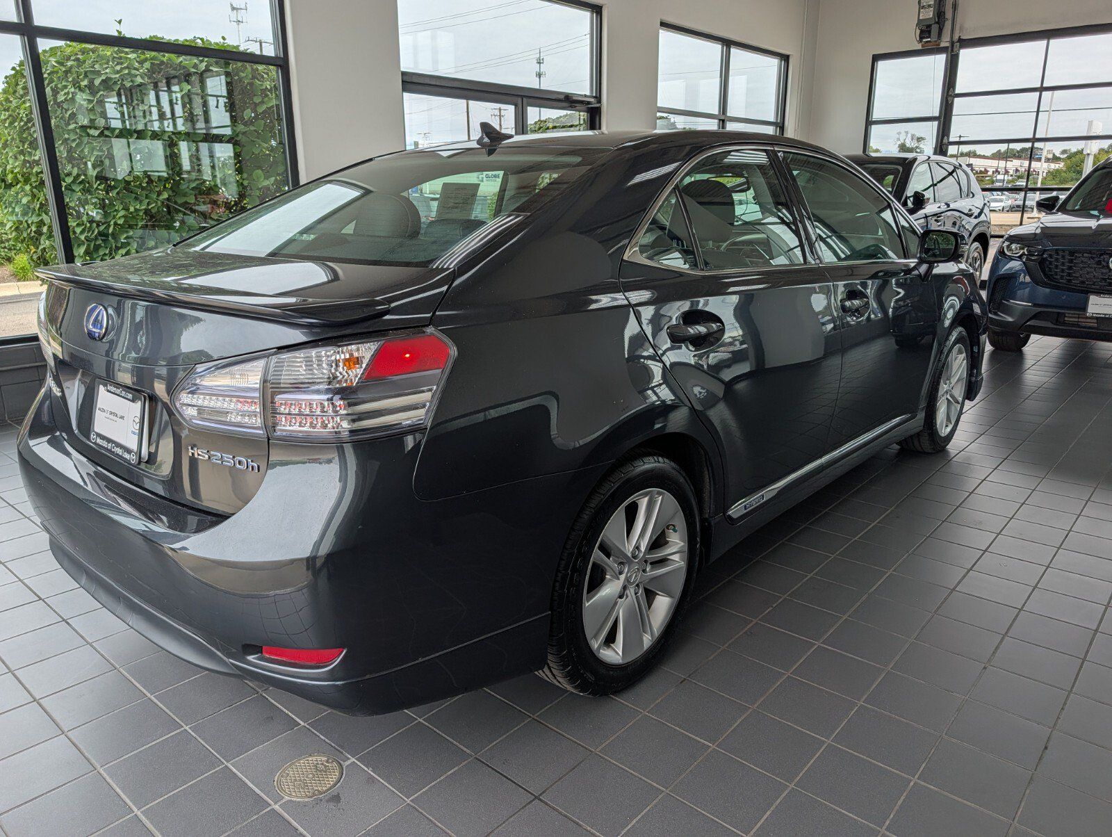 Used 2010 Lexus HS 250h w/ Preferred Accessory Package FWD image 2