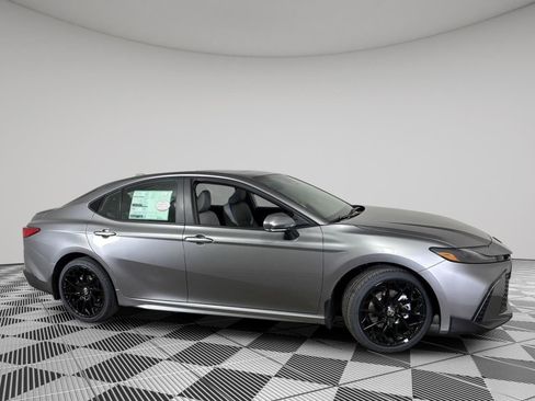 New 2026 Toyota Camry SE image 11
