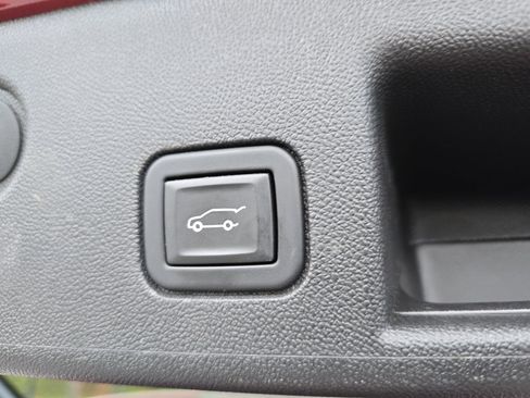 Used 2023 Chevrolet Equinox LT image 19