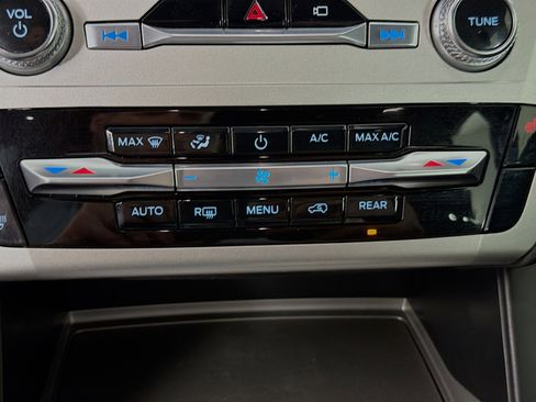 Used 2022 Ford Explorer Timberline image 18