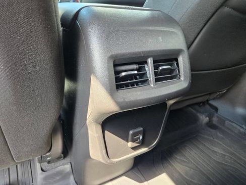 Used 2022 GMC Terrain SLE w/ Driver Convenience Package AWD/4WD image 29