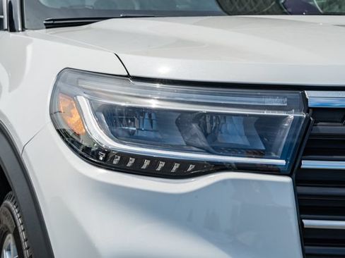 New 2026 Ford Explorer Active w/ Active Comfort Package AWD/4WD image 12