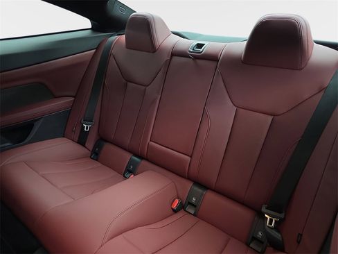 Used 2025 BMW 440i xDrive Coupe w/ Premium Package image 17