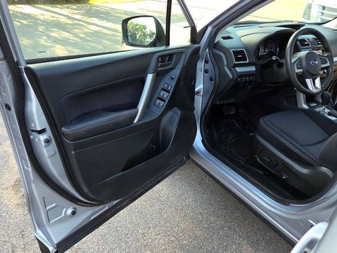 Used 2017 Subaru Forester 2.5i Premium AWD/4WD image 25
