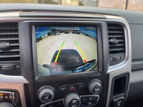 Used 2019 RAM 1500 Big Horn AWD/4WD image 14
