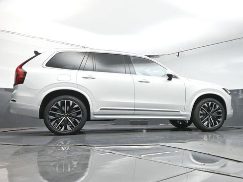 Used 2026 Volvo XC90 B6 Plus w/ Protection Package Premier image 40