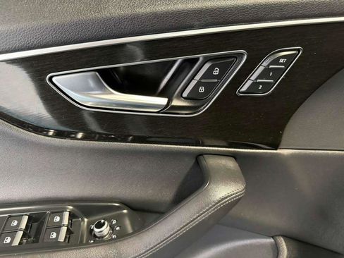 Used 2023 Audi Q7 3.0T Premium Plus image 12