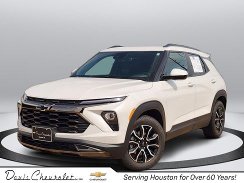 Used 2025 Chevrolet TrailBlazer ACTIV w/ Convenience Package FWD image 1