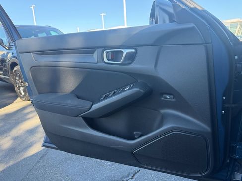 Used 2025 Honda Civic Sport image 13