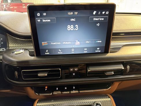 Used 2023 Lincoln Aviator Black Label w/ Dynamic Handling Package AWD/4WD image 17