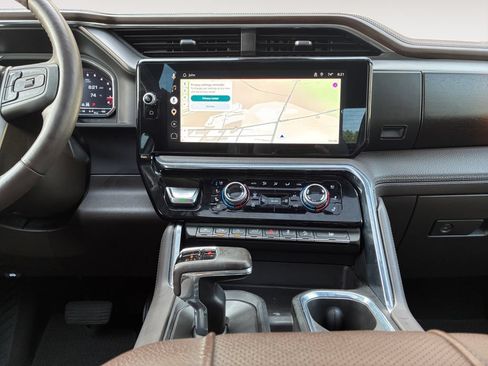 Used 2024 GMC Sierra 1500 Denali AWD/4WD image 11