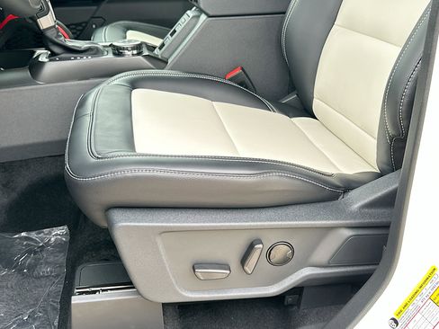 New 2026 Ford Bronco Outer Banks AWD/4WD image 14