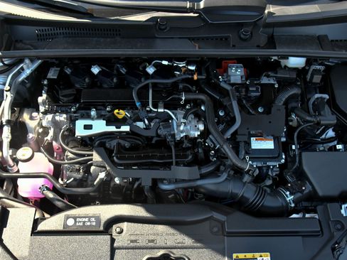 Used 2025 Toyota Prius LE image 46