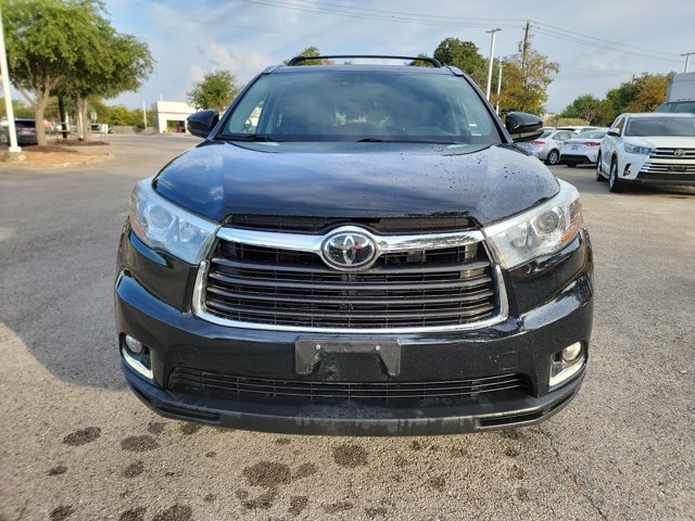 Used 2015 Toyota Highlander Limited Platinum FWD image 2
