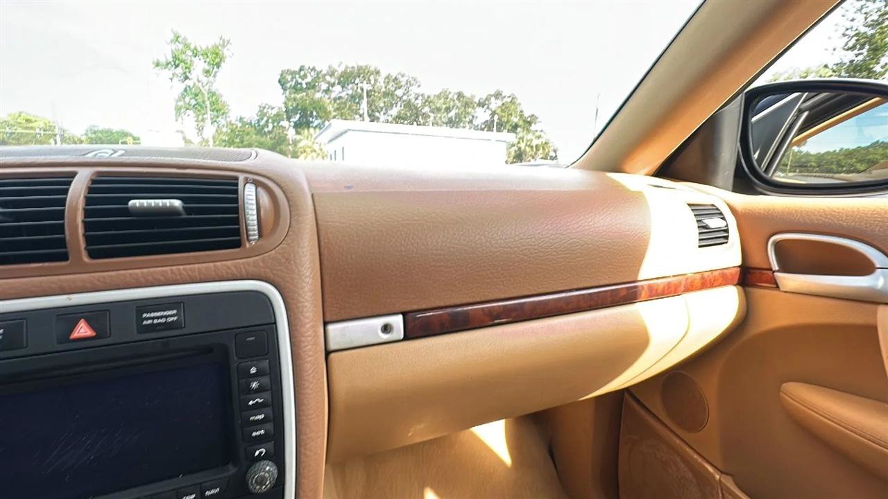 Used 2006 Porsche Cayenne AWD/4WD image 41
