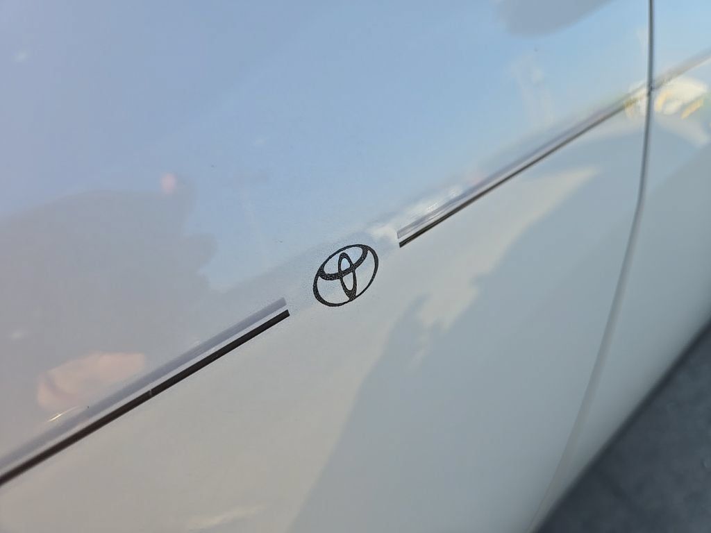 Used 2019 Toyota RAV4 Limited w/ Cold Weather Package AWD/4WD image 20